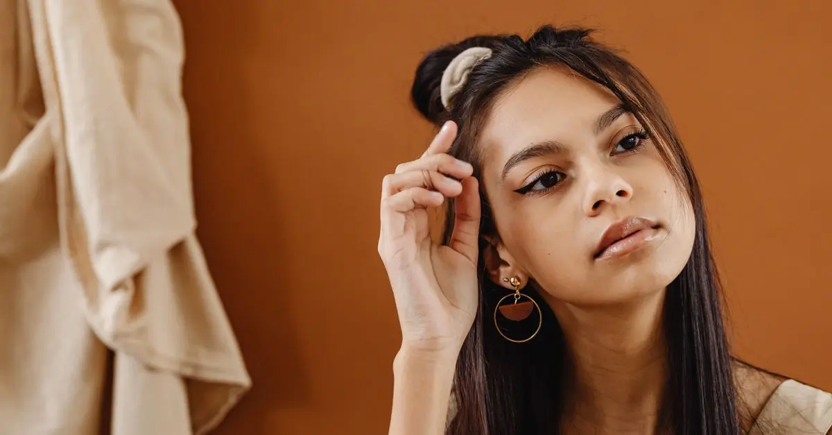 Les Accessoires de Cheveux Tendance à Adopter