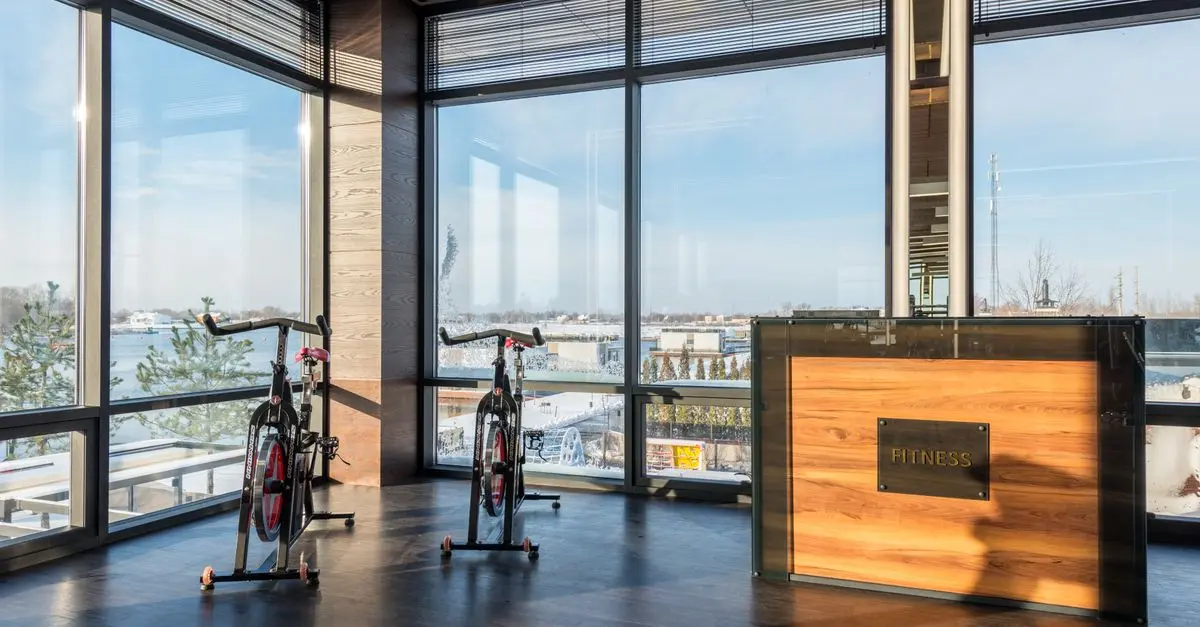 Les Erreurs Fréquentes à Éviter avec les Stores pour Centres de Fitness