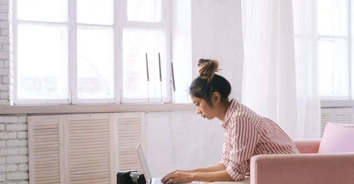 Freelancing as a Blogger: Your Ultimate Buying Guide