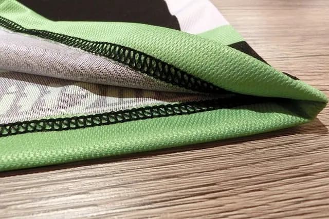 Guide d'achat complet des meilleures nappes en polyester